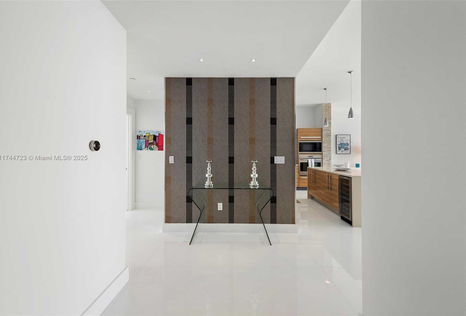 Small Image of 2020 N Bayshore Dr, Miami, FL 33137, USA Number 6