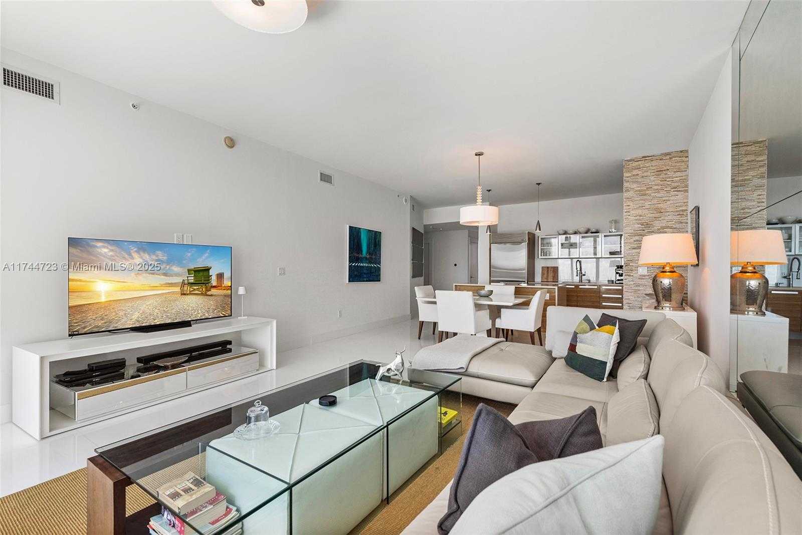 Small Image of 2020 N Bayshore Dr, Miami, FL 33137, USA Number 7