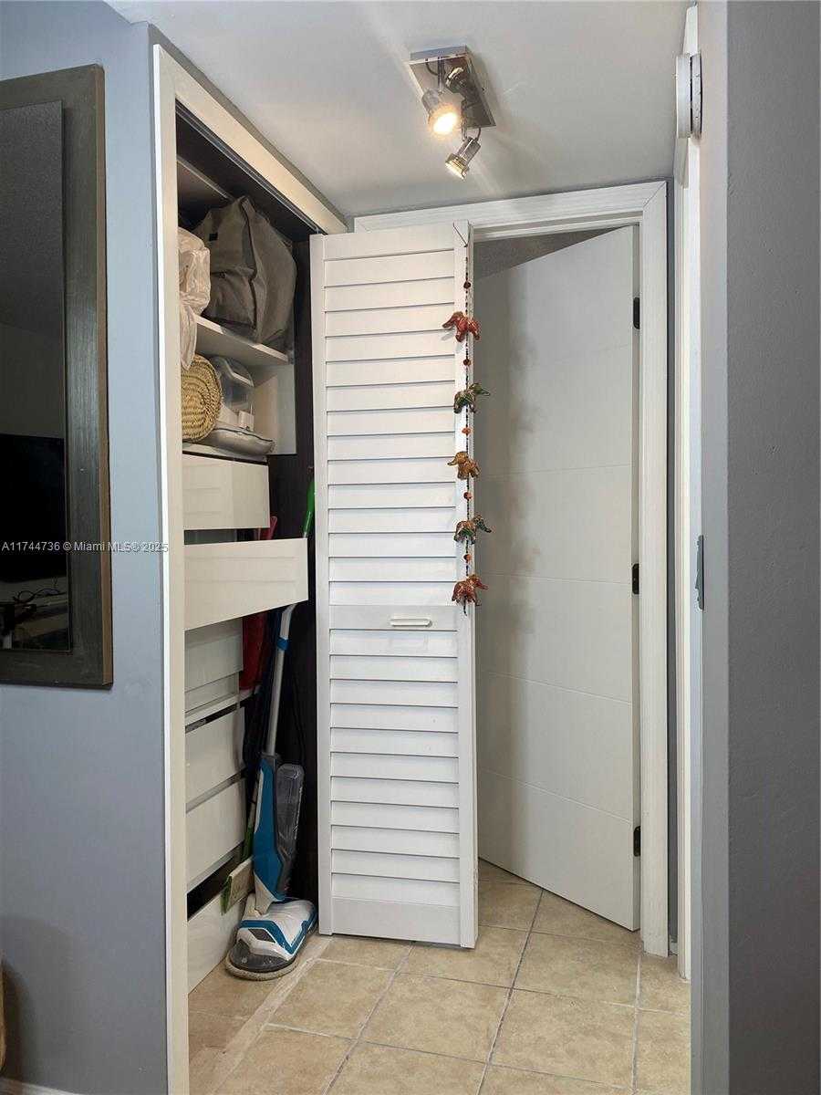 Small Image of 1425 ARTHUR ST #115B, Hollywood Number 13