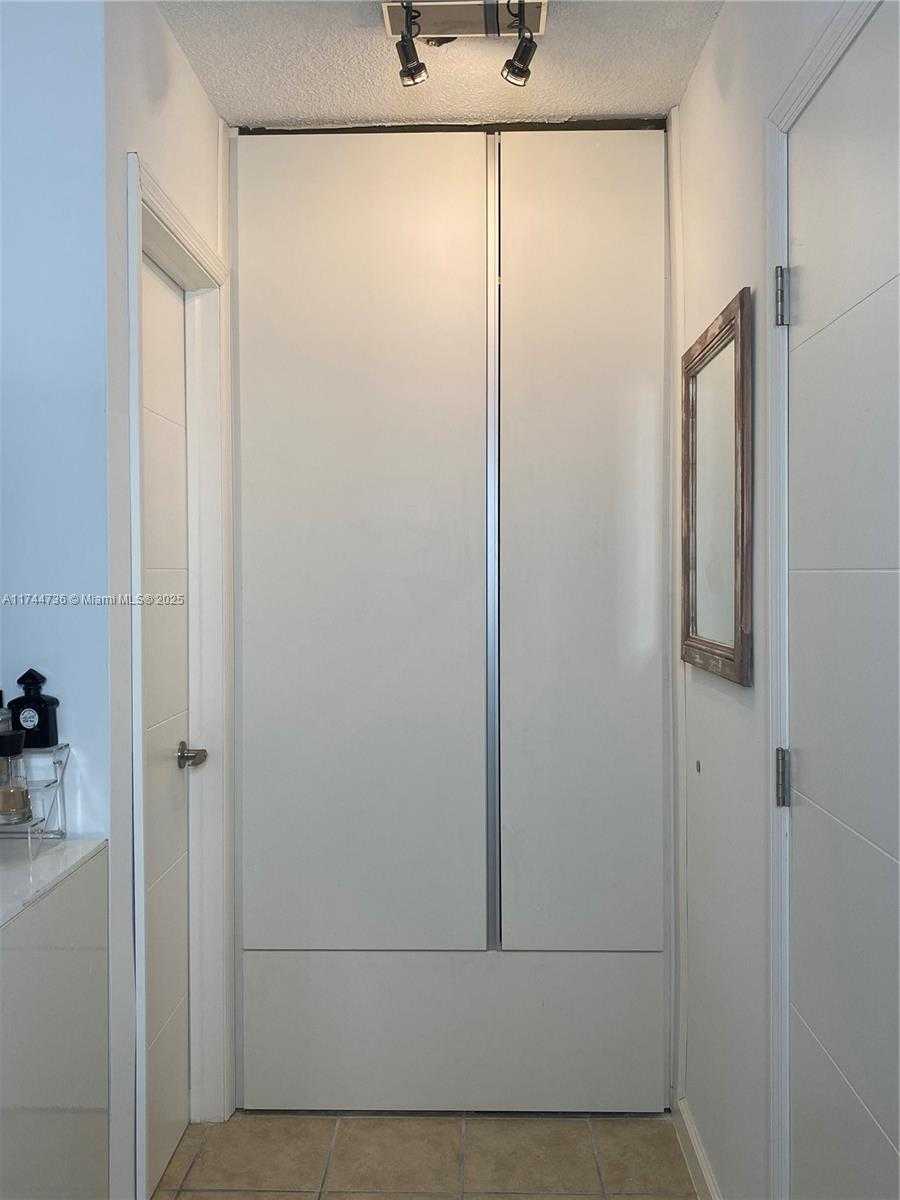Small Image of 1425 ARTHUR ST #115B, Hollywood Number 14
