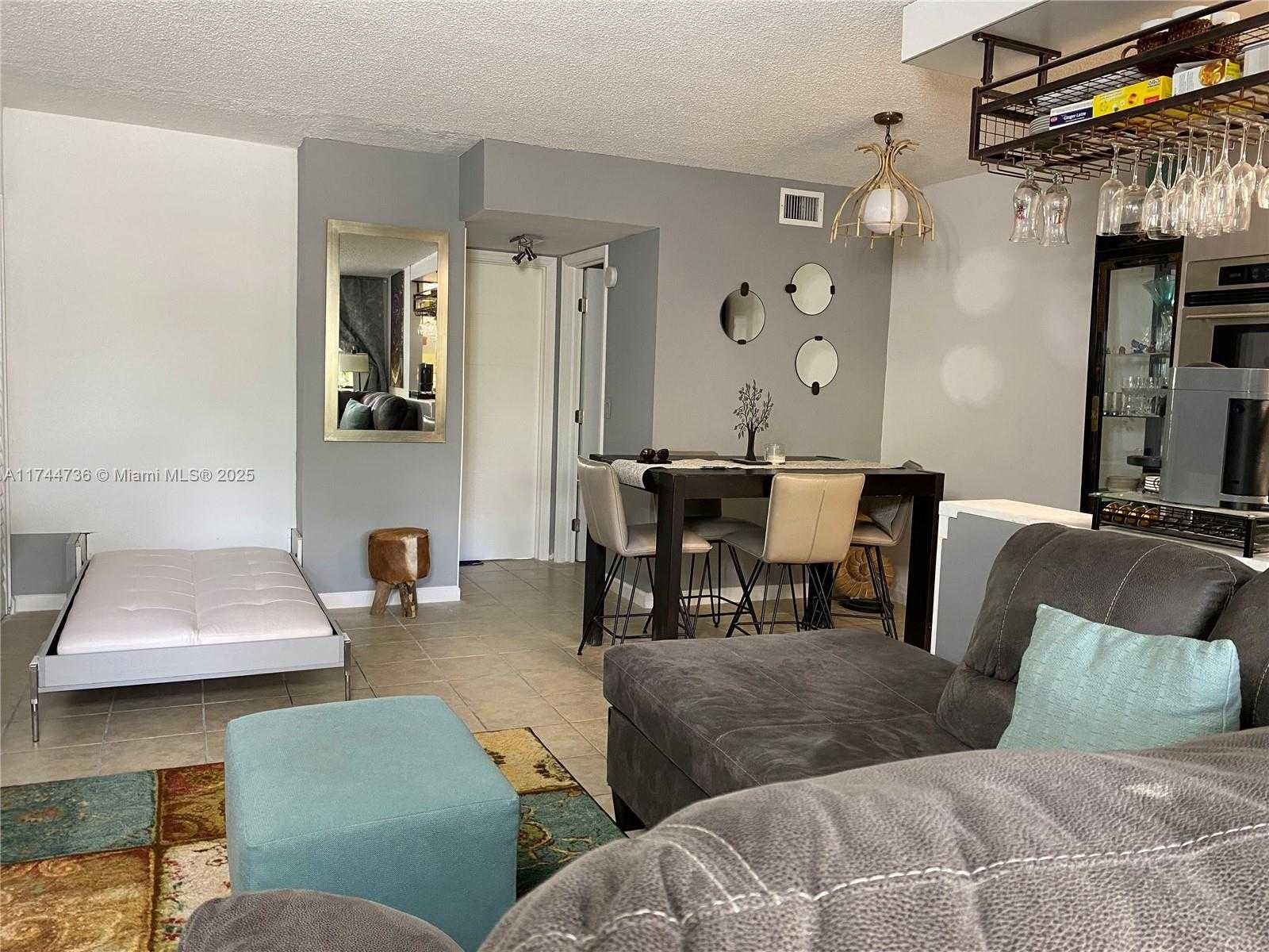Small Image of 1425 ARTHUR ST #115B, Hollywood Number 3