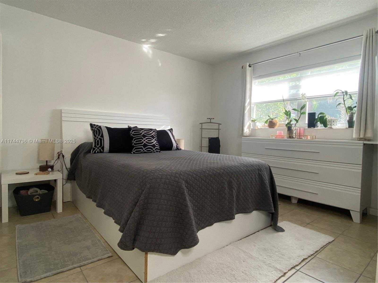 Small Image of 1425 ARTHUR ST #115B, Hollywood Number 6