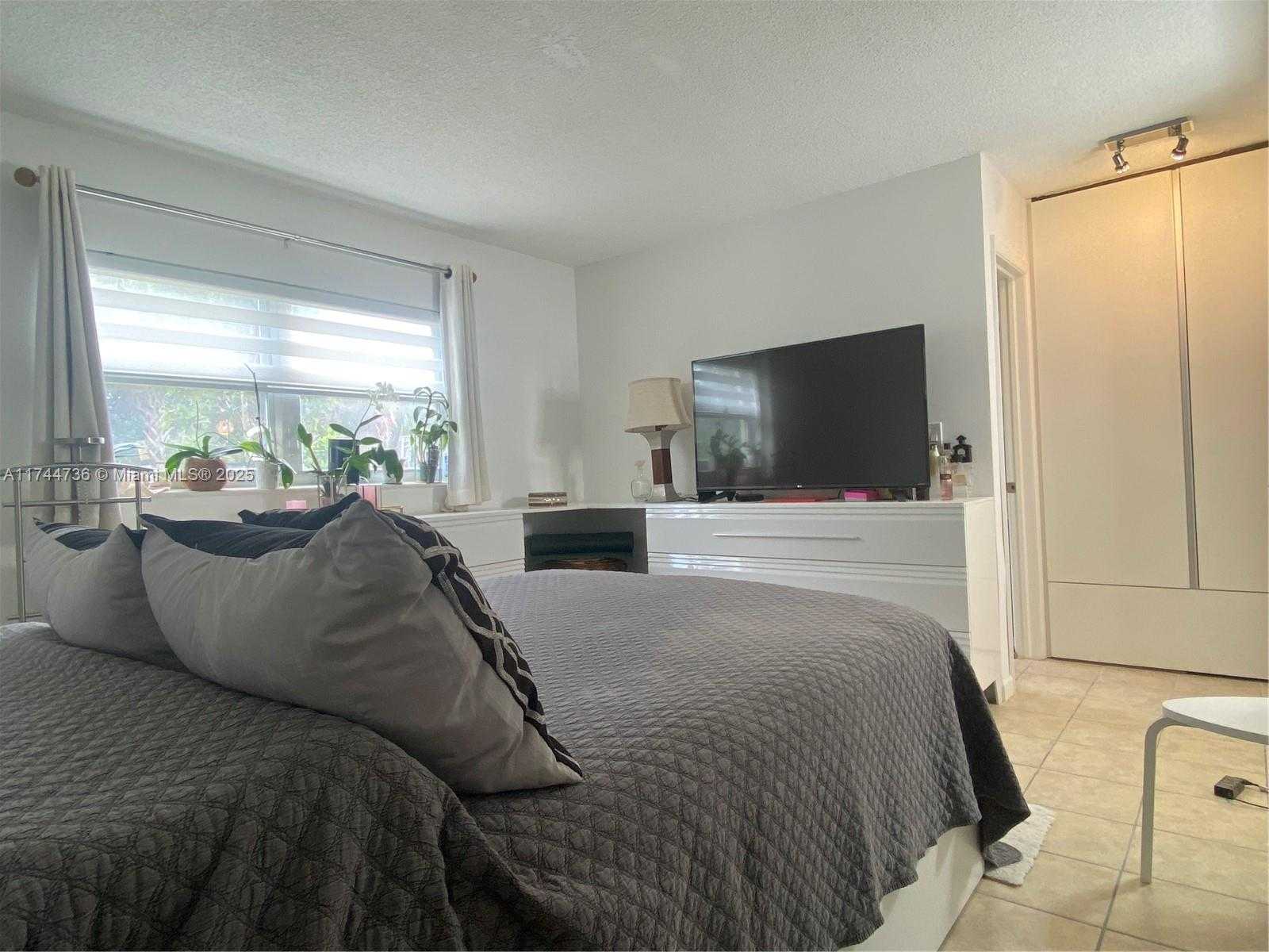Small Image of 1425 ARTHUR ST #115B, Hollywood Number 8
