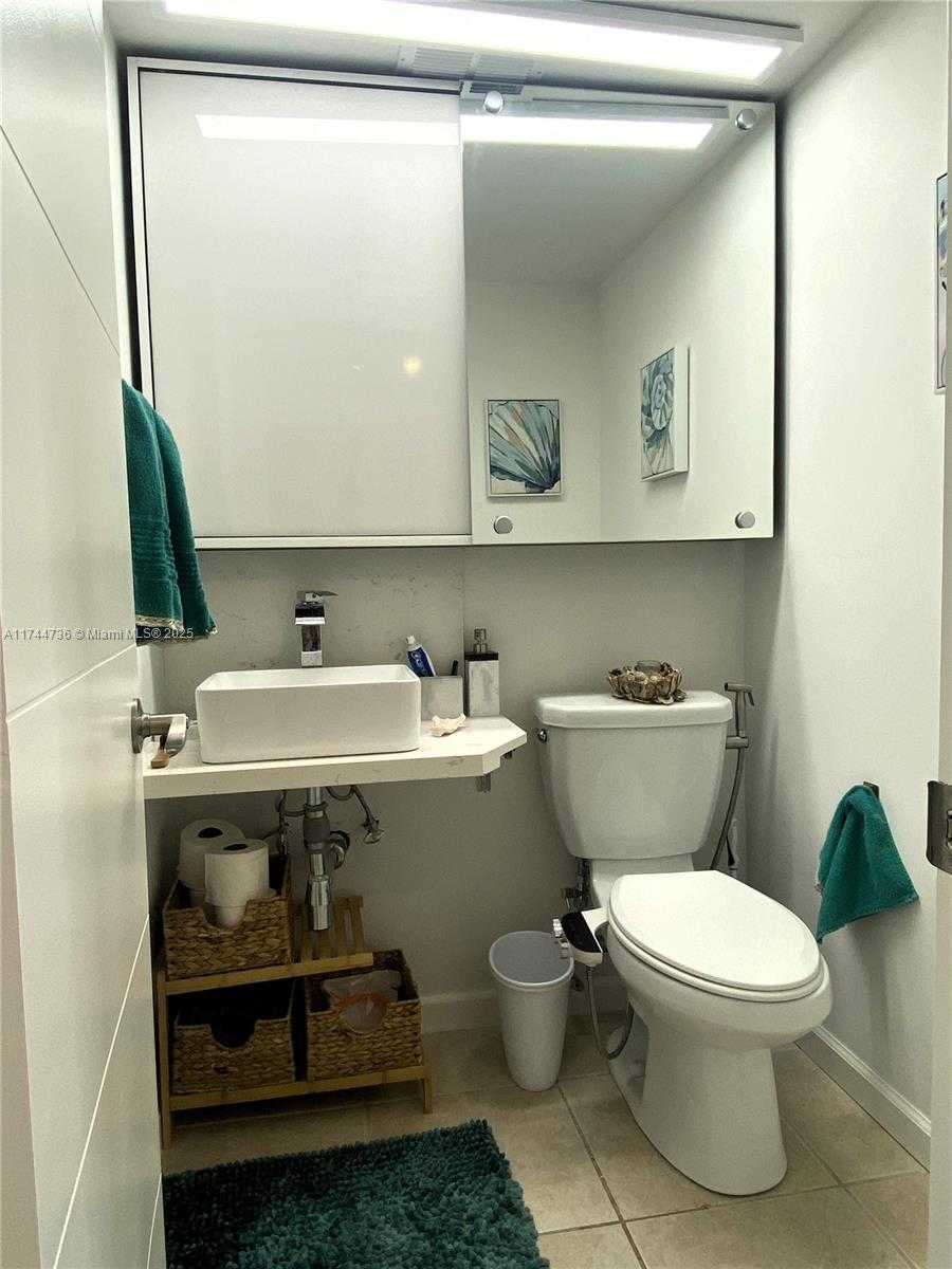 Small Image of 1425 ARTHUR ST #115B, Hollywood Number 9