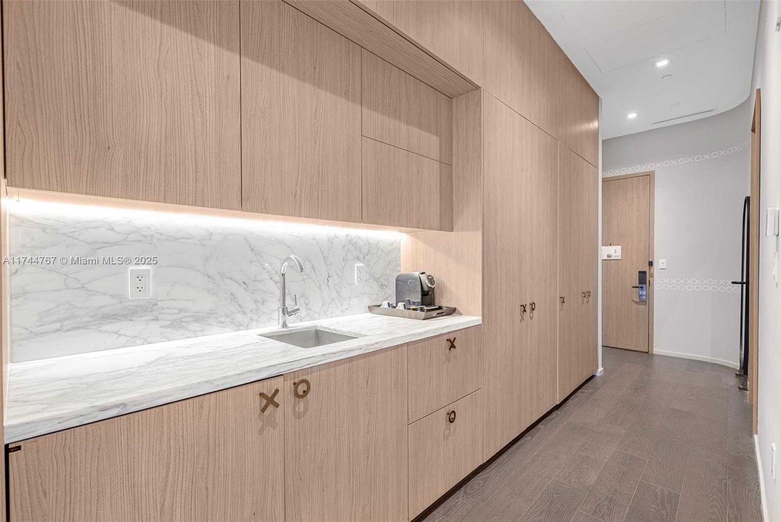 Small Image of 801 SOUTH MIAMI AVE #205, Miami Number 4