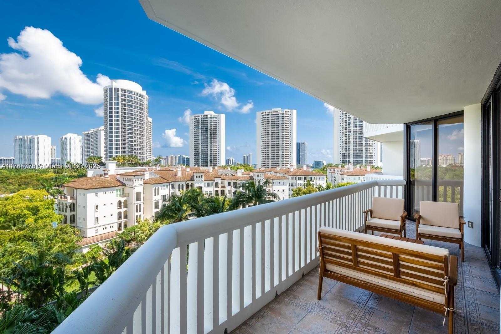Small Image of 2000 ISLAND BLVD #805, Aventura Number 6