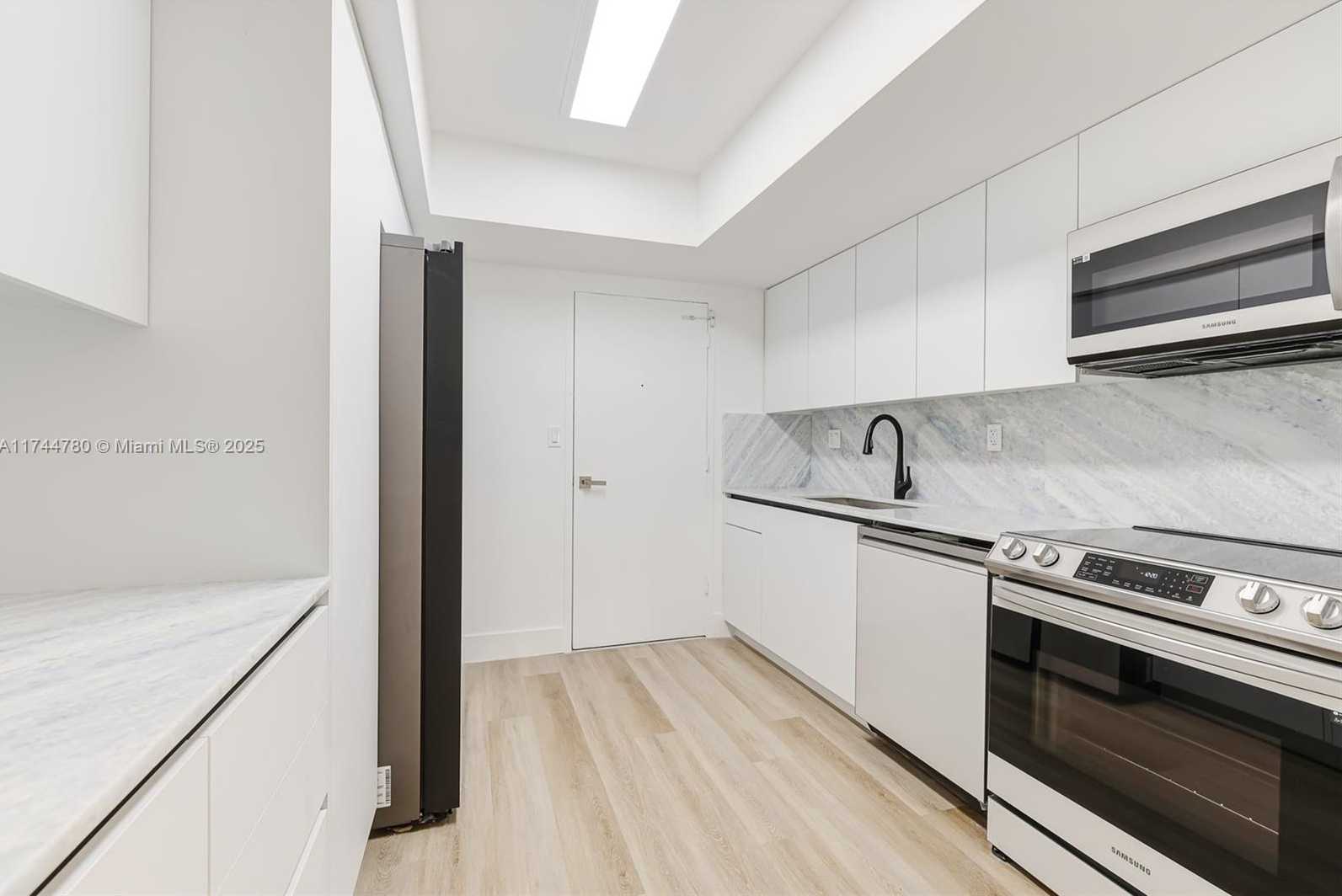 Small Image of 1700 NORTH EAST 105TH ST #105, Miami Shores Number 5