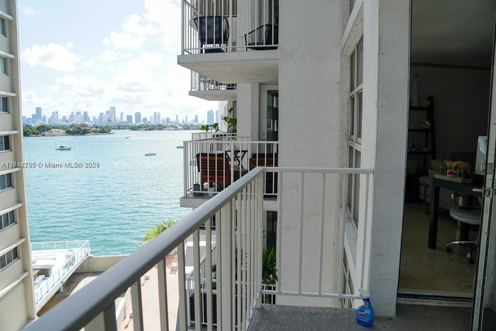Small Image of 1228 WEST AVE #513, Miami Beach Number 22