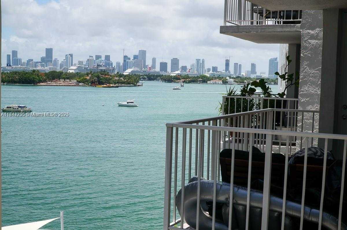 Small Image of 1228 WEST AVE #513, Miami Beach Number 24