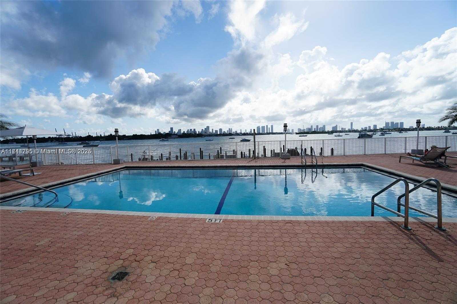 Small Image of 1228 WEST AVE #513, Miami Beach Number 30