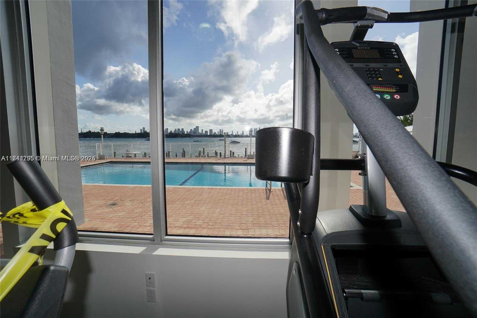 Small Image of 1228 WEST AVE #513, Miami Beach Number 36