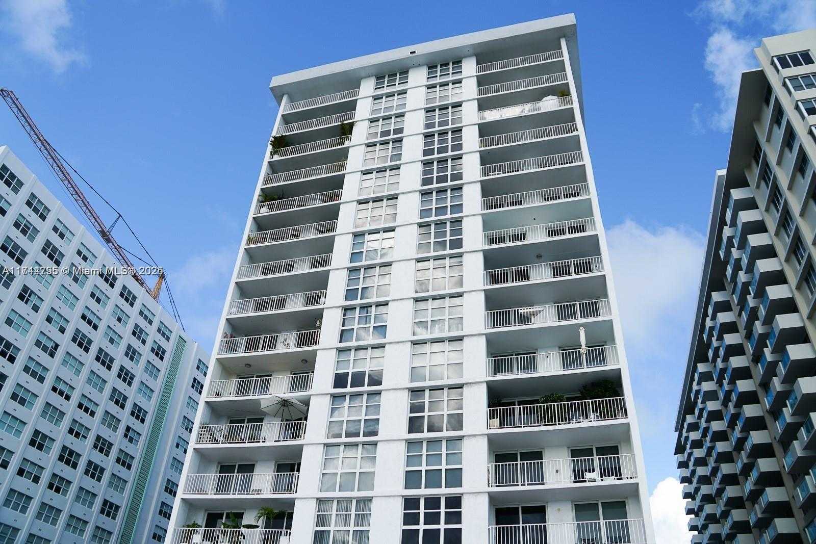 Small Image of 1228 WEST AVE #513, Miami Beach Number 45