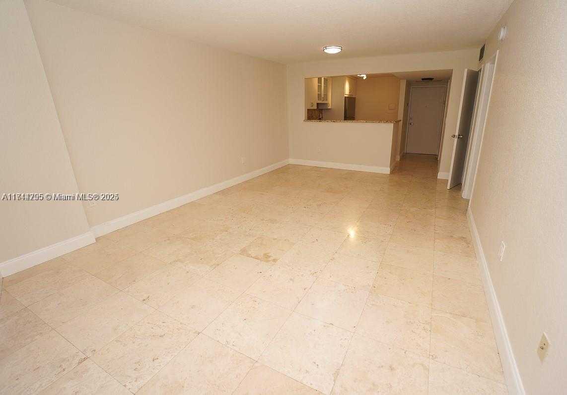 Small Image of 1228 WEST AVE #513, Miami Beach Number 7