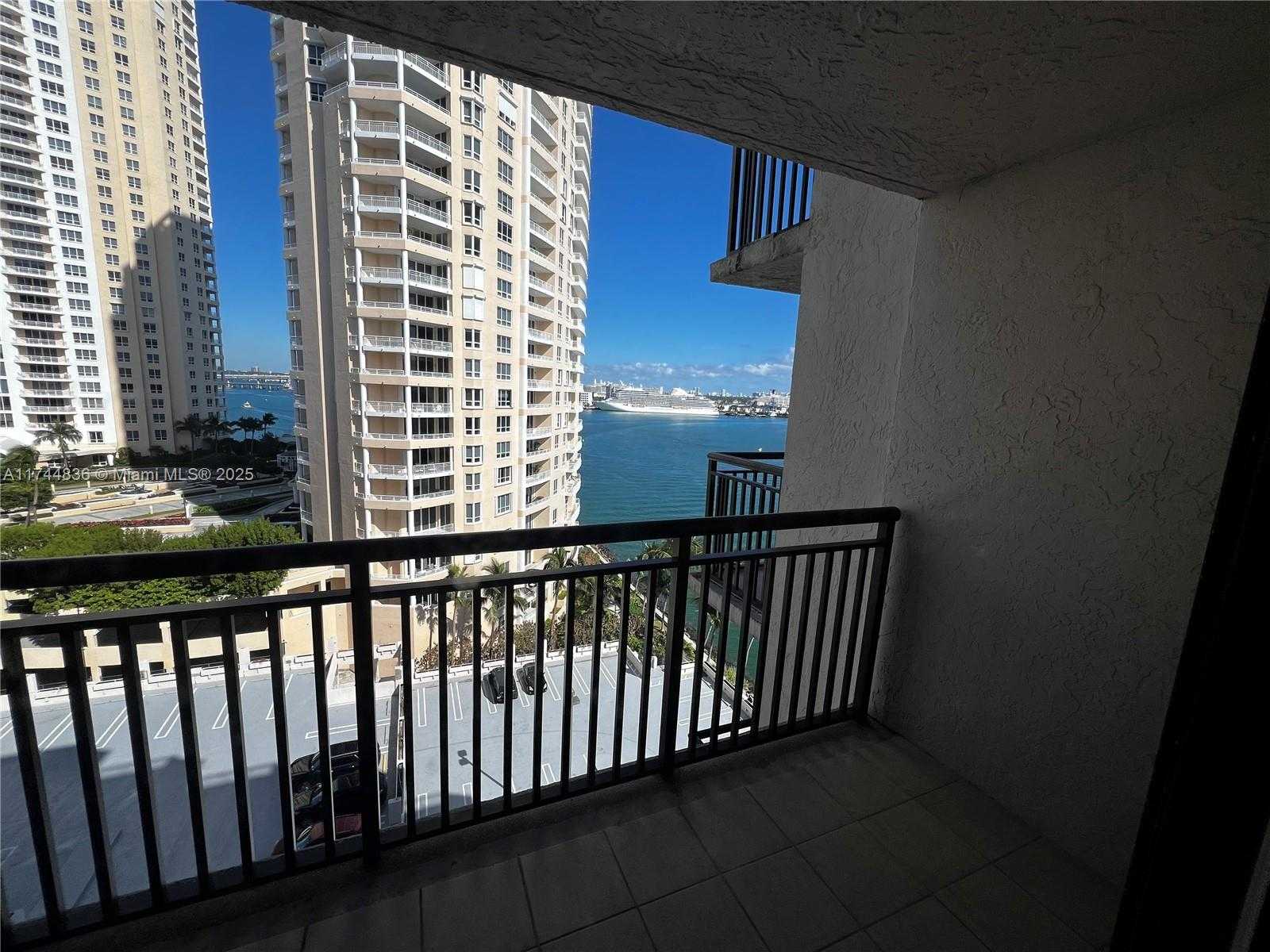 Small Image of 540 BRICKELL KEY DR #1226, Miami Number 21