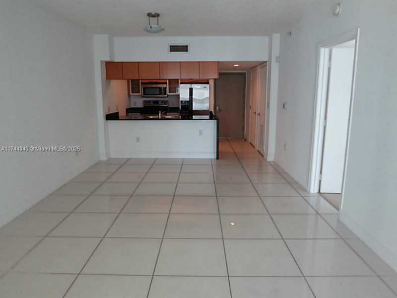 Small Image of 1750 NORTH BAYSHORE DR #2909, Miami Number 4