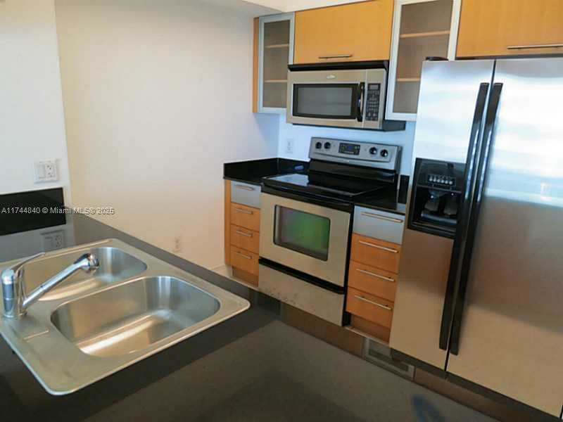 Small Image of 1750 NORTH BAYSHORE DR #2909, Miami Number 6