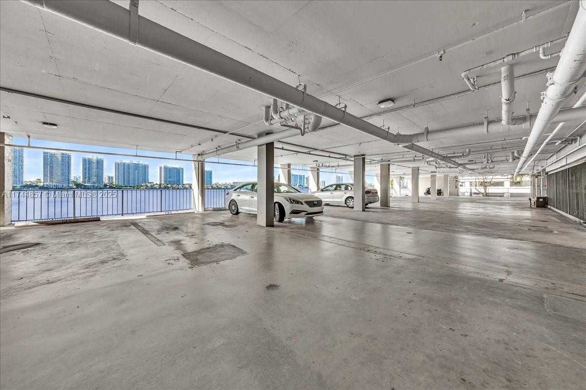 Small Image of 17600 NORTH BAY RD #N503, Sunny Isles Beach Number 24