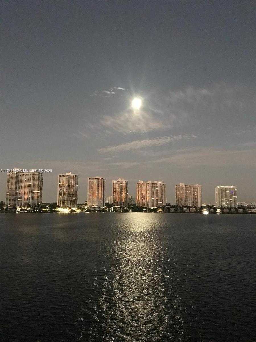 Small Image of 17600 NORTH BAY RD #N503, Sunny Isles Beach Number 30