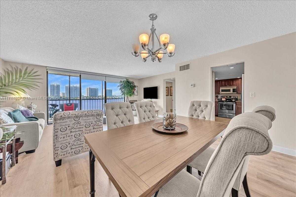 Small Image of 17600 NORTH BAY RD #N503, Sunny Isles Beach Number 8