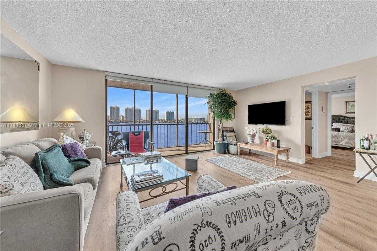 Small Image of 17600 NORTH BAY RD #N503, Sunny Isles Beach Number 9