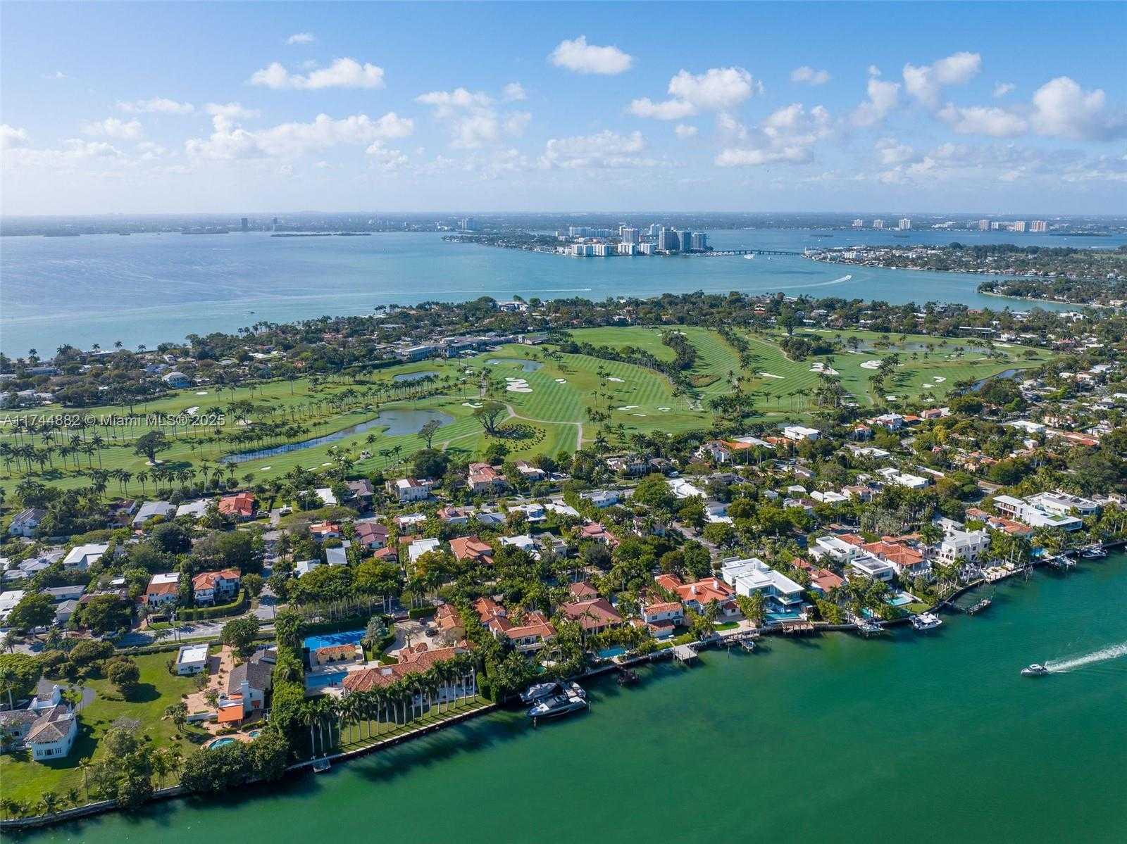 Small Image of 5601 COLLINS AVE #PH-14, Miami Beach Number 16