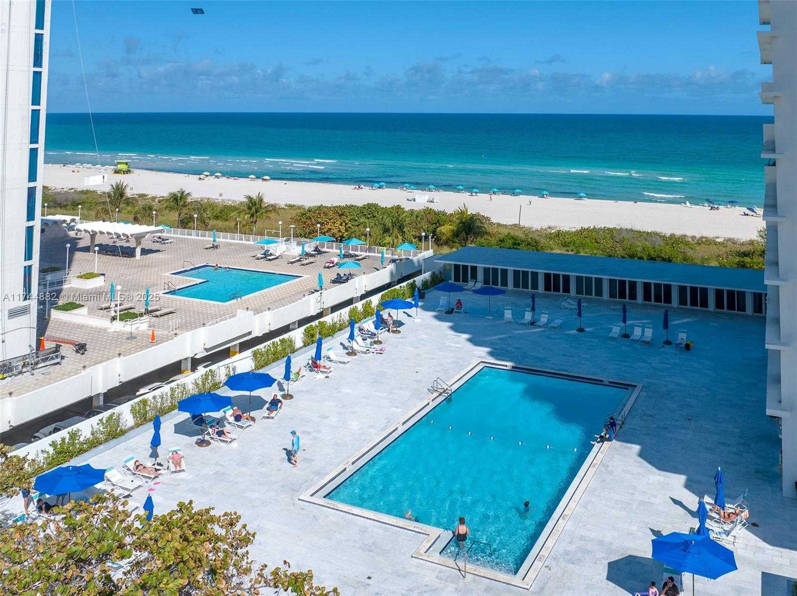 Small Image of 5601 COLLINS AVE #PH-14, Miami Beach Number 32