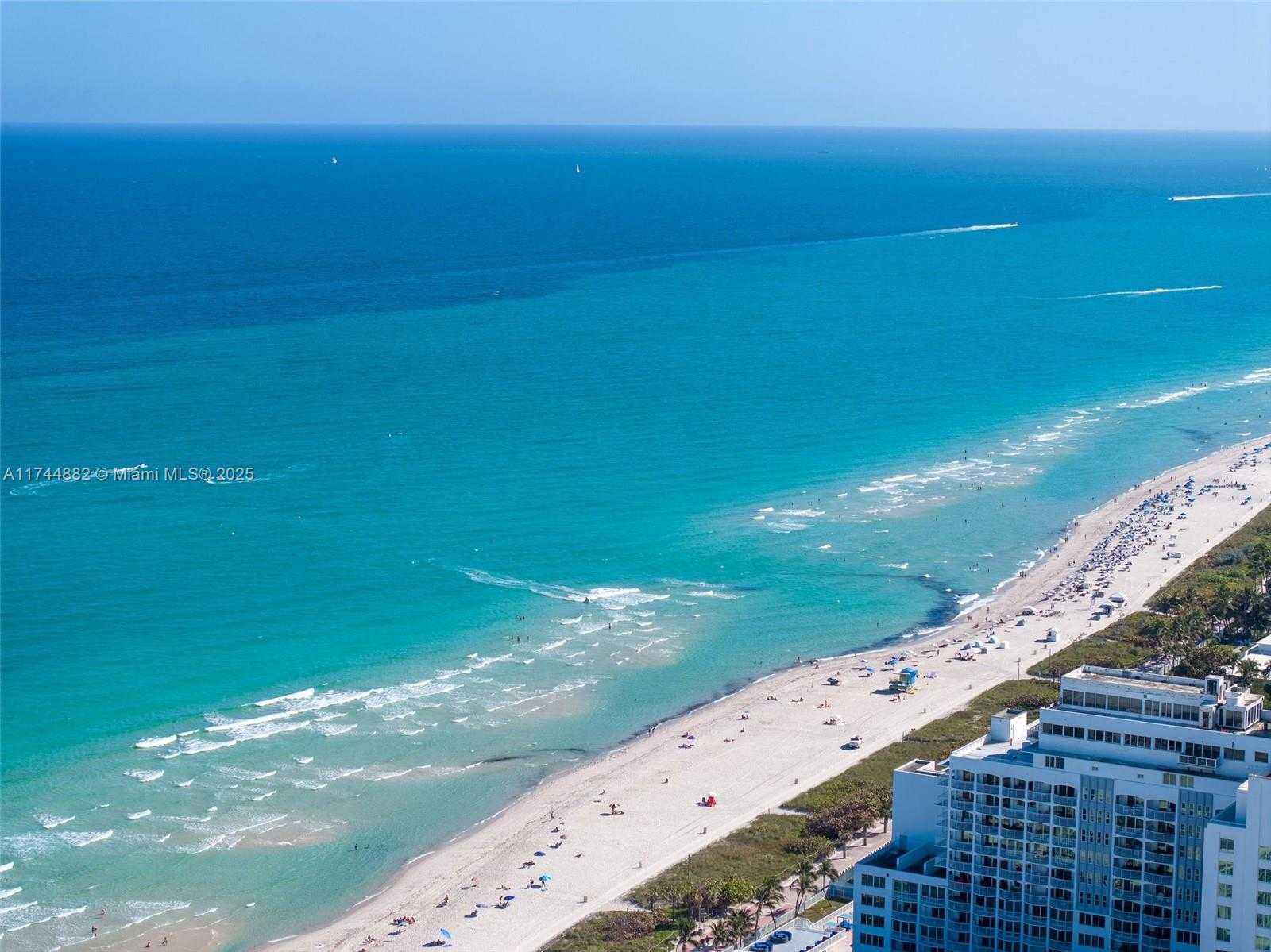 Small Image of 5601 COLLINS AVE #PH-14, Miami Beach Number 35