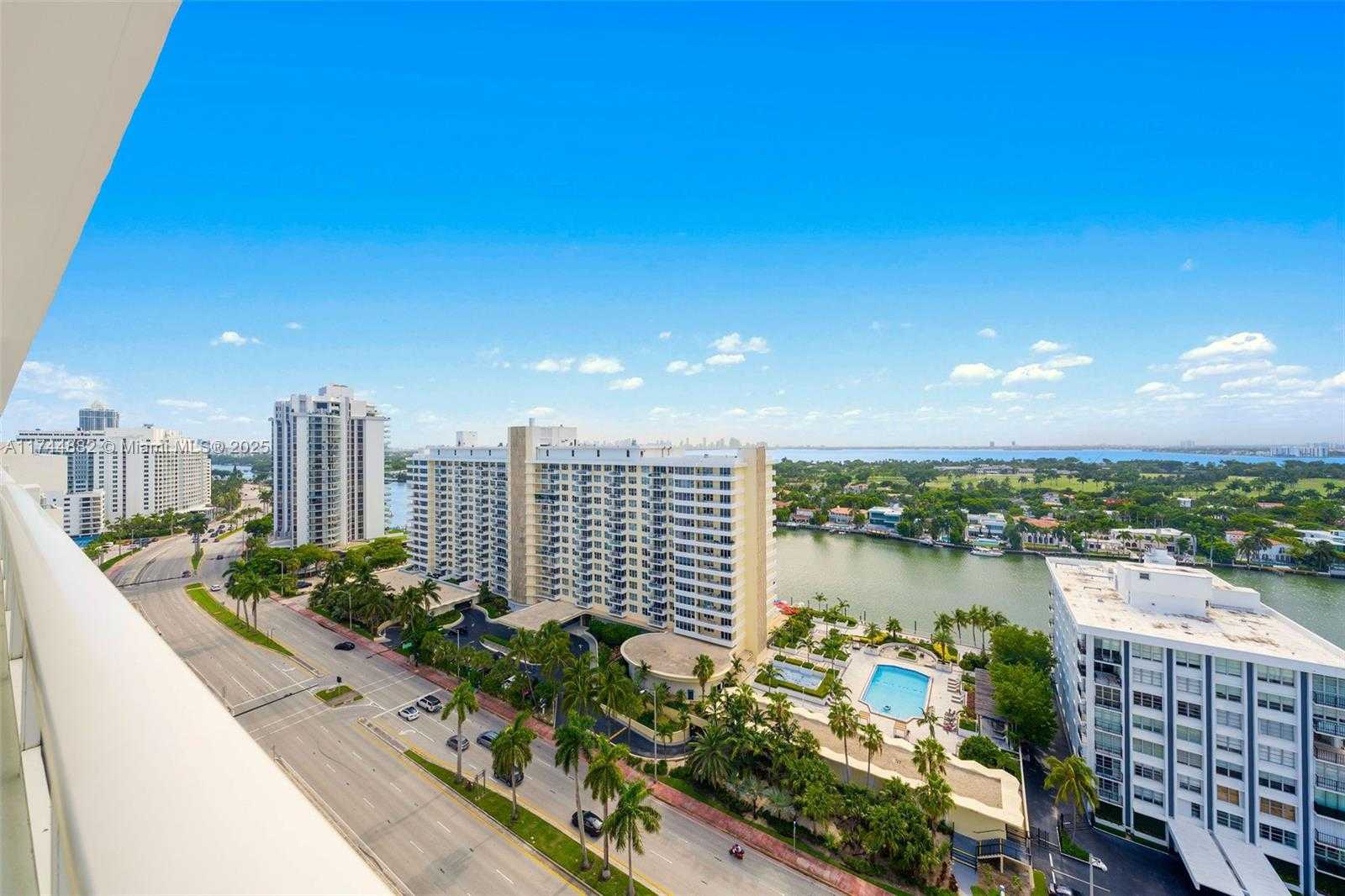 Small Image of 5601 COLLINS AVE #PH-14, Miami Beach Number 9