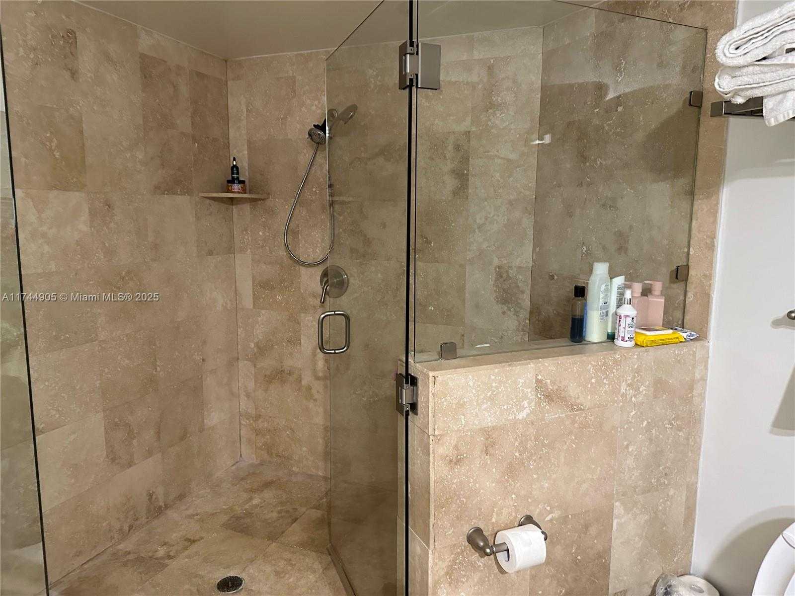 Small Image of 1755 EAST HALLANDALE BEACH BLVD #MEZ7E, Hallandale Beach Number 23