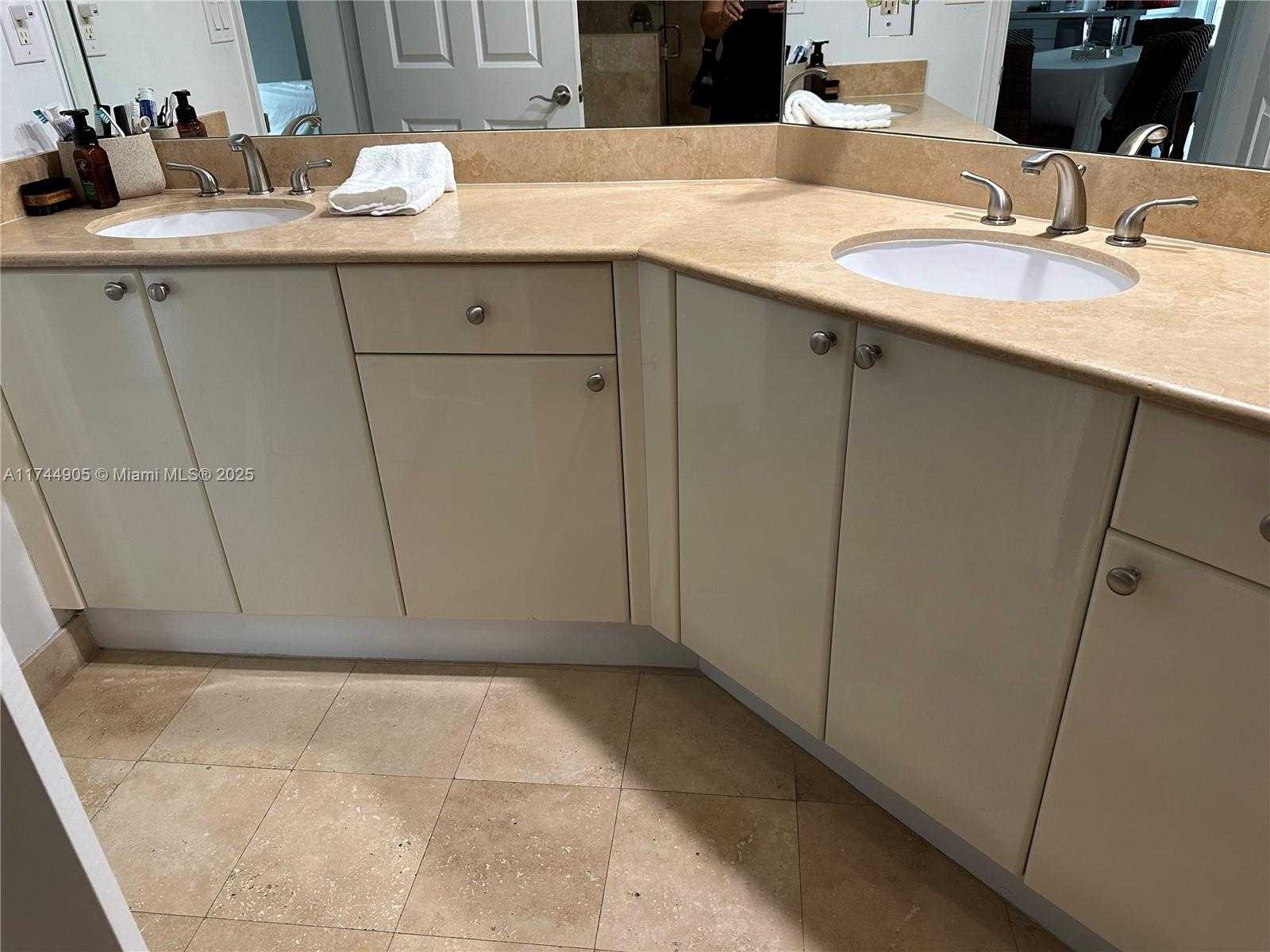 Small Image of 1755 EAST HALLANDALE BEACH BLVD #MEZ7E, Hallandale Beach Number 24