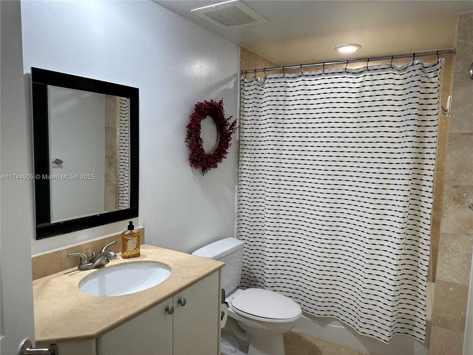 Small Image of 1755 EAST HALLANDALE BEACH BLVD #MEZ7E, Hallandale Beach Number 25