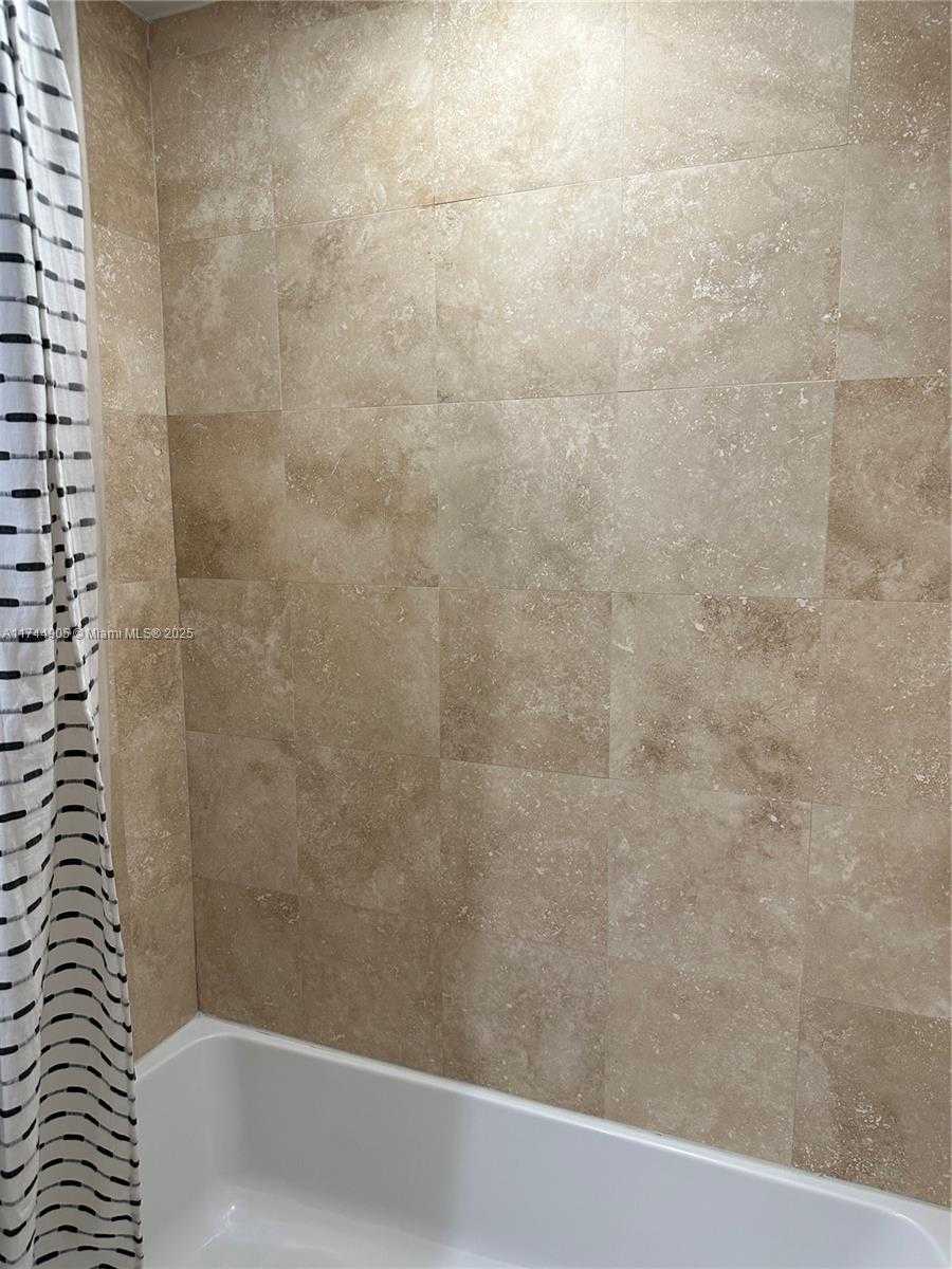 Small Image of 1755 EAST HALLANDALE BEACH BLVD #MEZ7E, Hallandale Beach Number 27