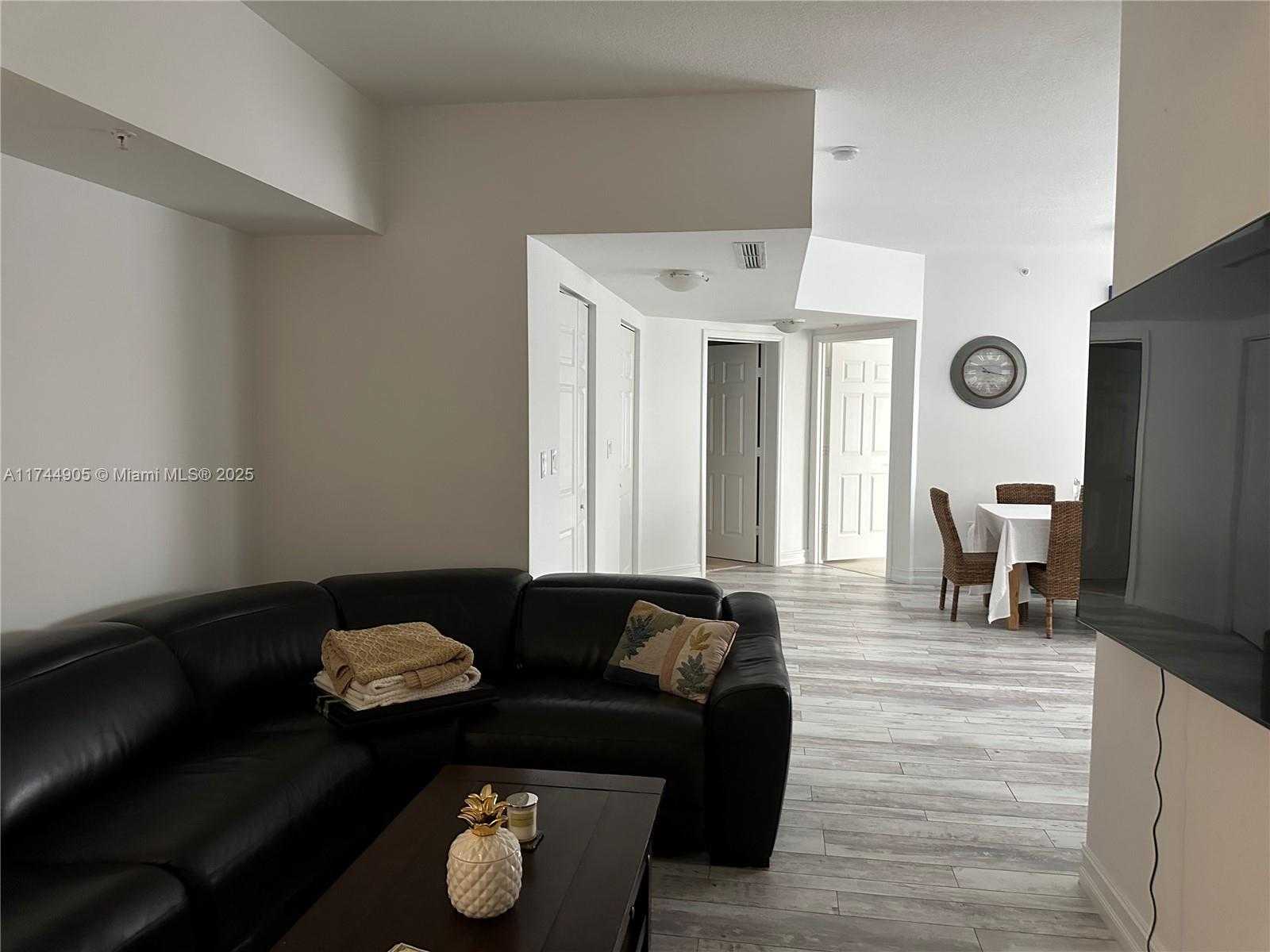 Small Image of 1755 EAST HALLANDALE BEACH BLVD #MEZ7E, Hallandale Beach Number 31