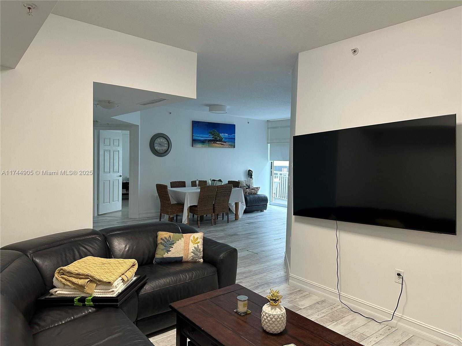 Small Image of 1755 EAST HALLANDALE BEACH BLVD #MEZ7E, Hallandale Beach Number 32