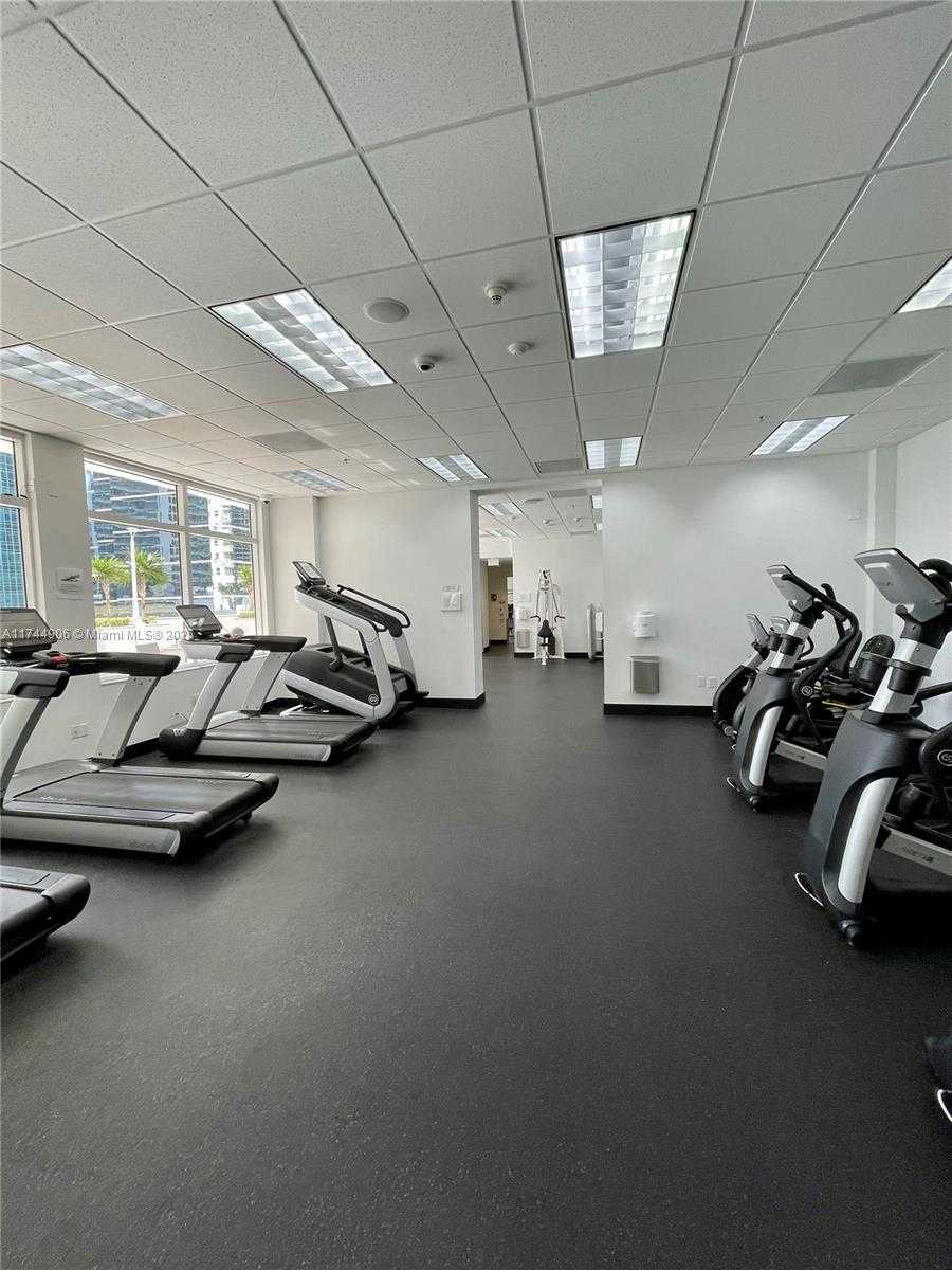 Small Image of 1200 BRICKELL BAY DR #2907, Miami Number 18