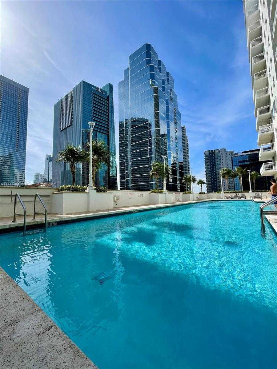 Small Image of 1200 BRICKELL BAY DR #2907, Miami Number 19