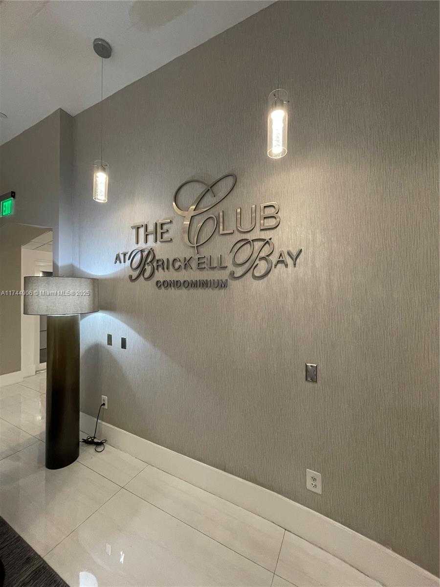 Small Image of 1200 BRICKELL BAY DR #2907, Miami Number 21
