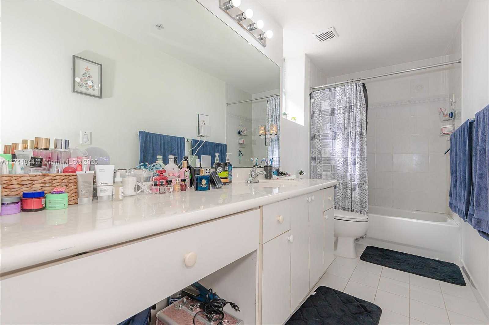Small Image of 6670 NORTH WEST 114TH AVE #638, Doral Number 20