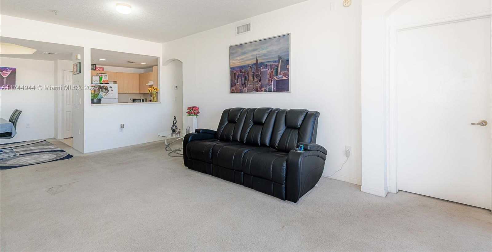 Small Image of 6670 NORTH WEST 114TH AVE #638, Doral Number 7
