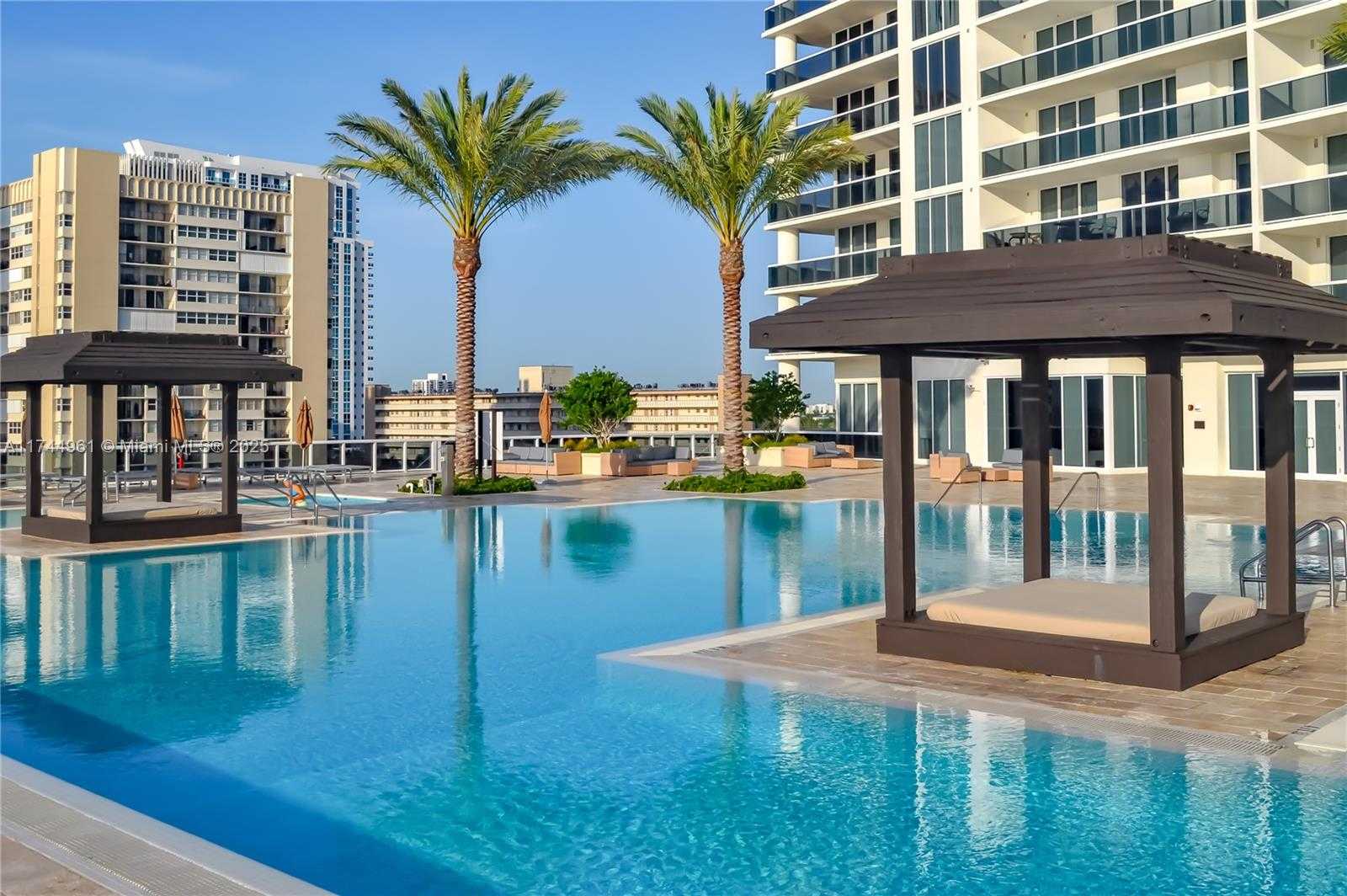 Small Image of 1830 SOUTH OCEAN DR #4312, Hallandale Beach Number 3