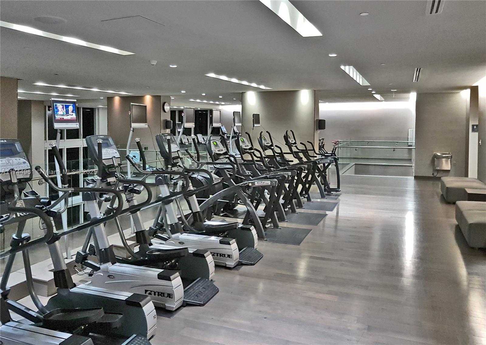 Small Image of 1830 SOUTH OCEAN DR #4312, Hallandale Beach Number 37