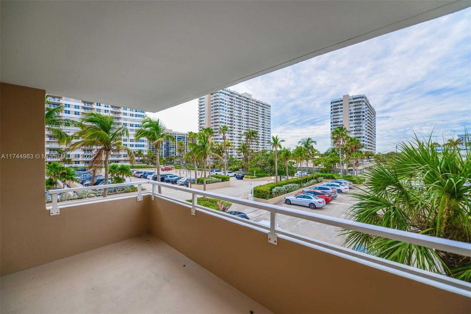 Small Image of 1950 SOUTH OCEAN DR #2E, Hallandale Beach Number 17