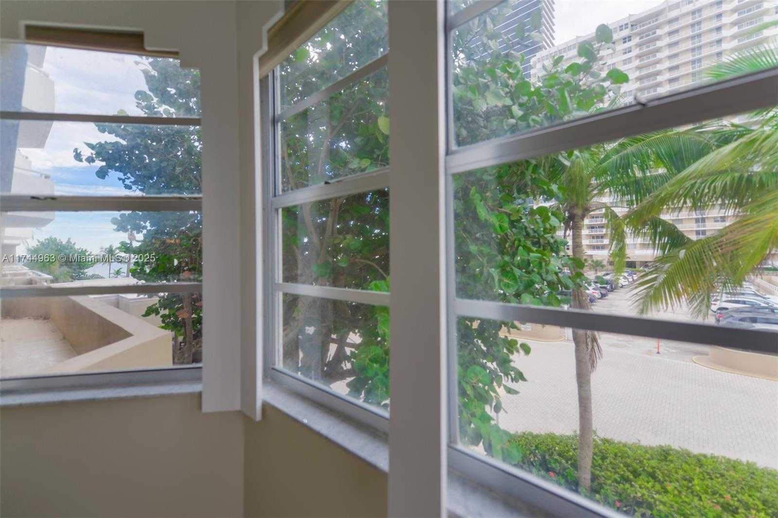 Small Image of 1950 SOUTH OCEAN DR #2E, Hallandale Beach Number 18