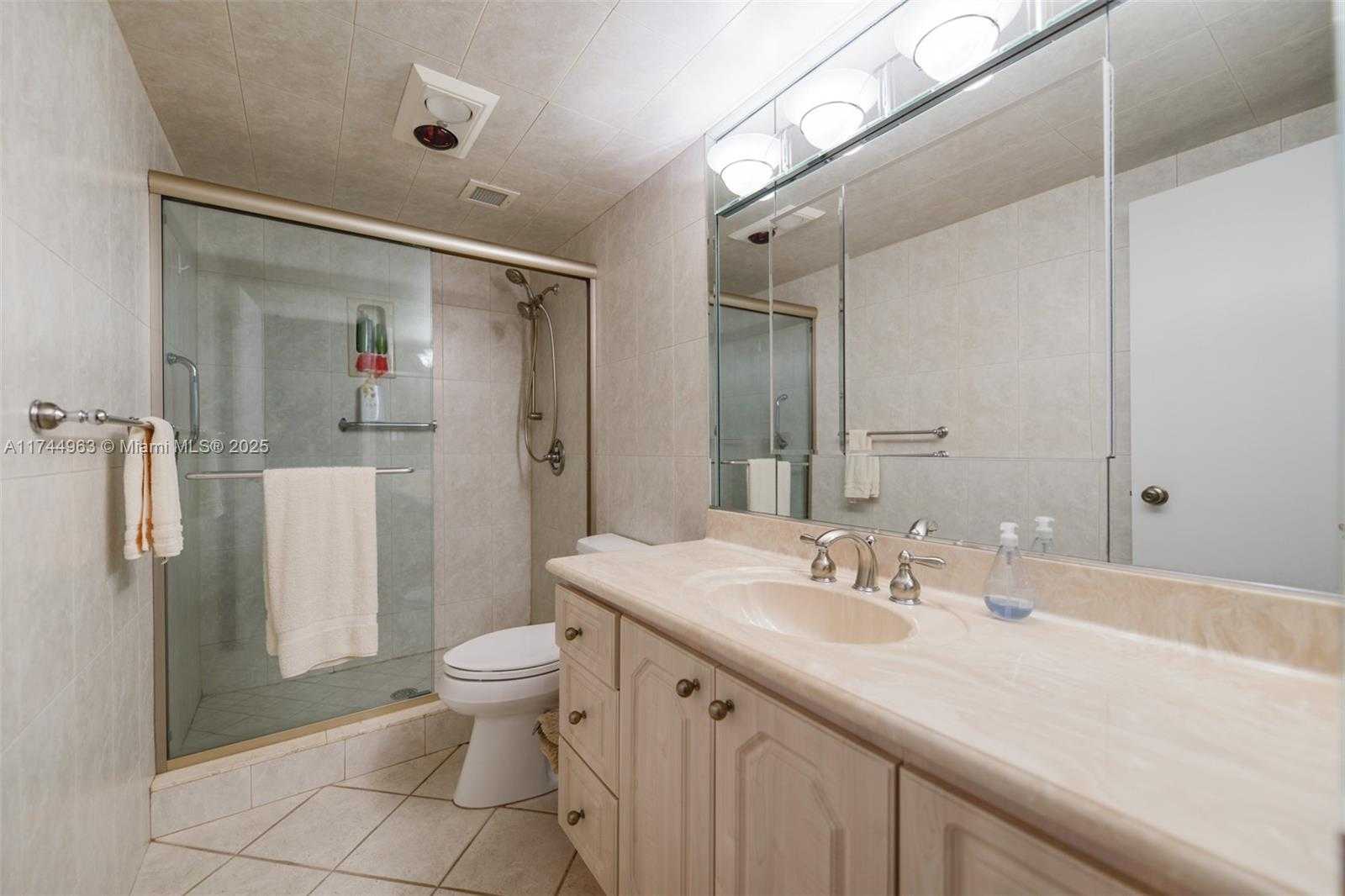 Small Image of 1950 SOUTH OCEAN DR #2E, Hallandale Beach Number 9