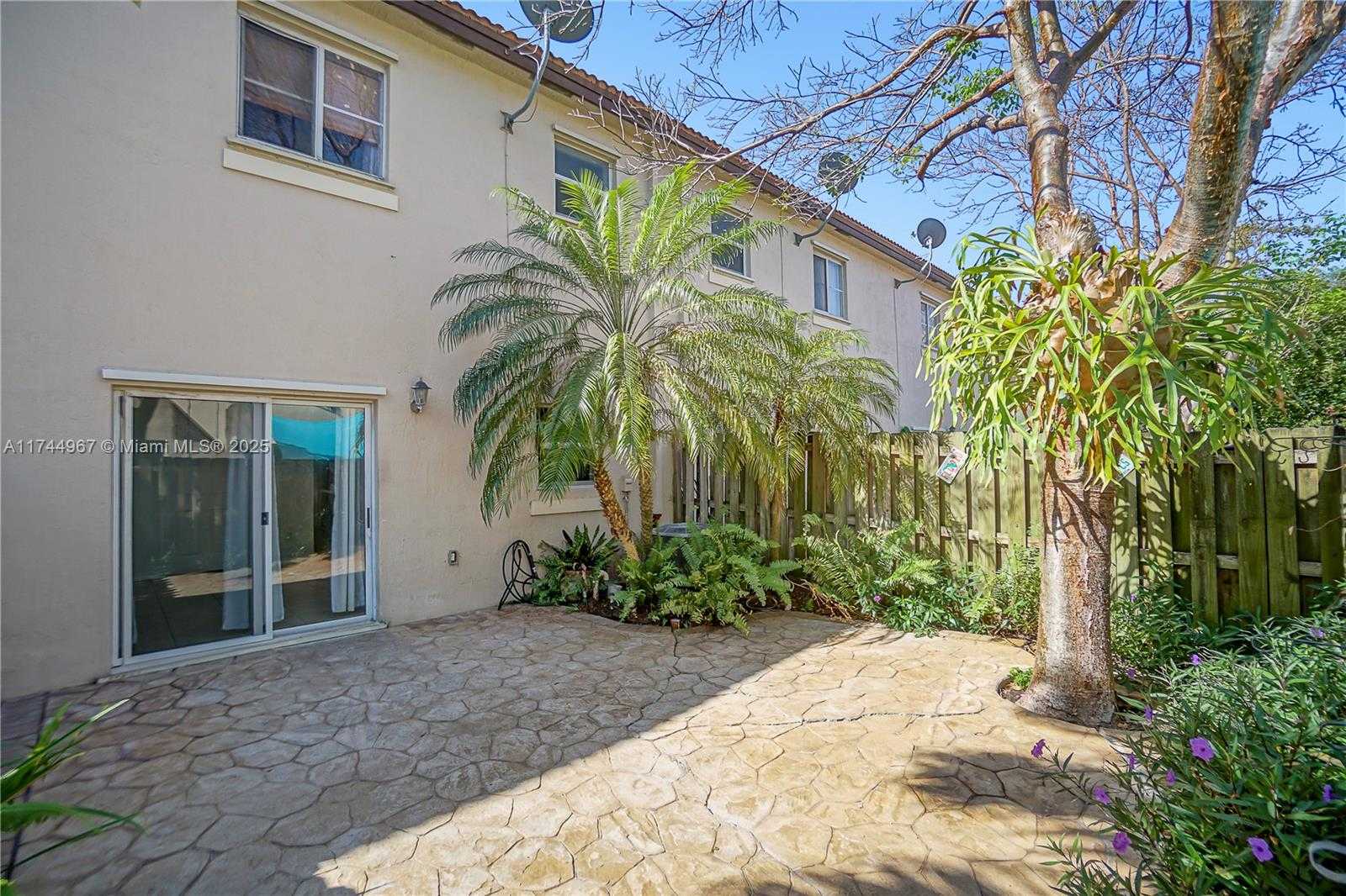Small Image of 8881 SOUTH WEST 220TH LN #8881, Cutler Bay Number 25