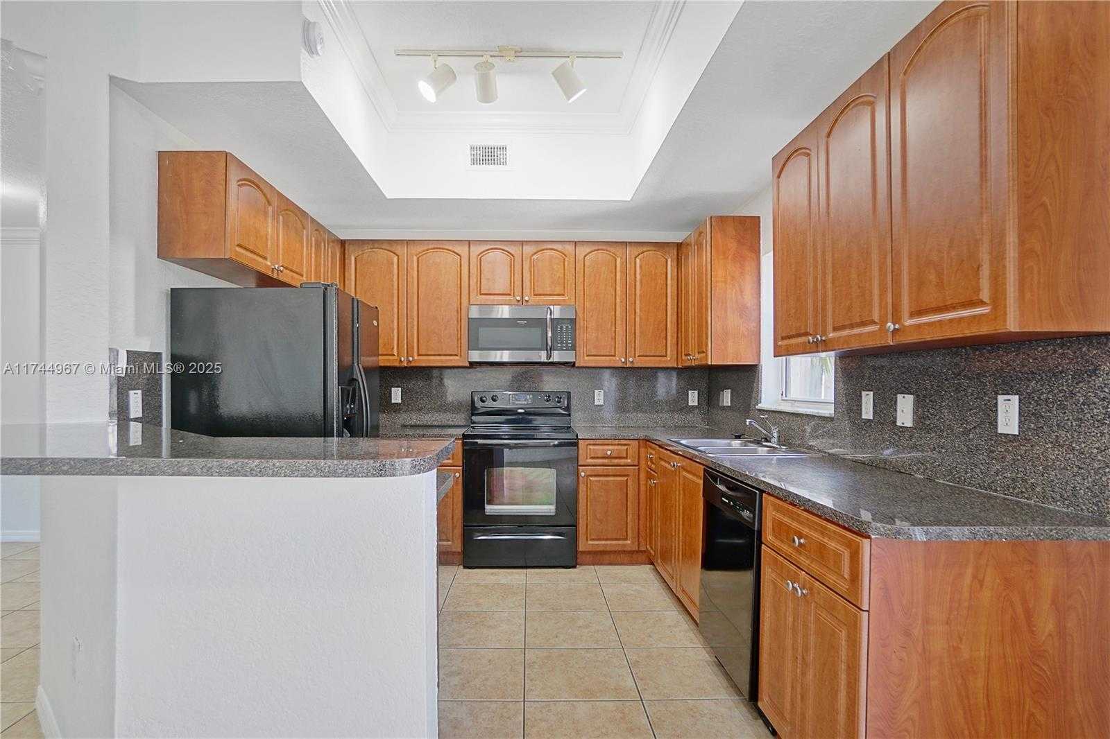 Small Image of 8881 SOUTH WEST 220TH LN #8881, Cutler Bay Number 29