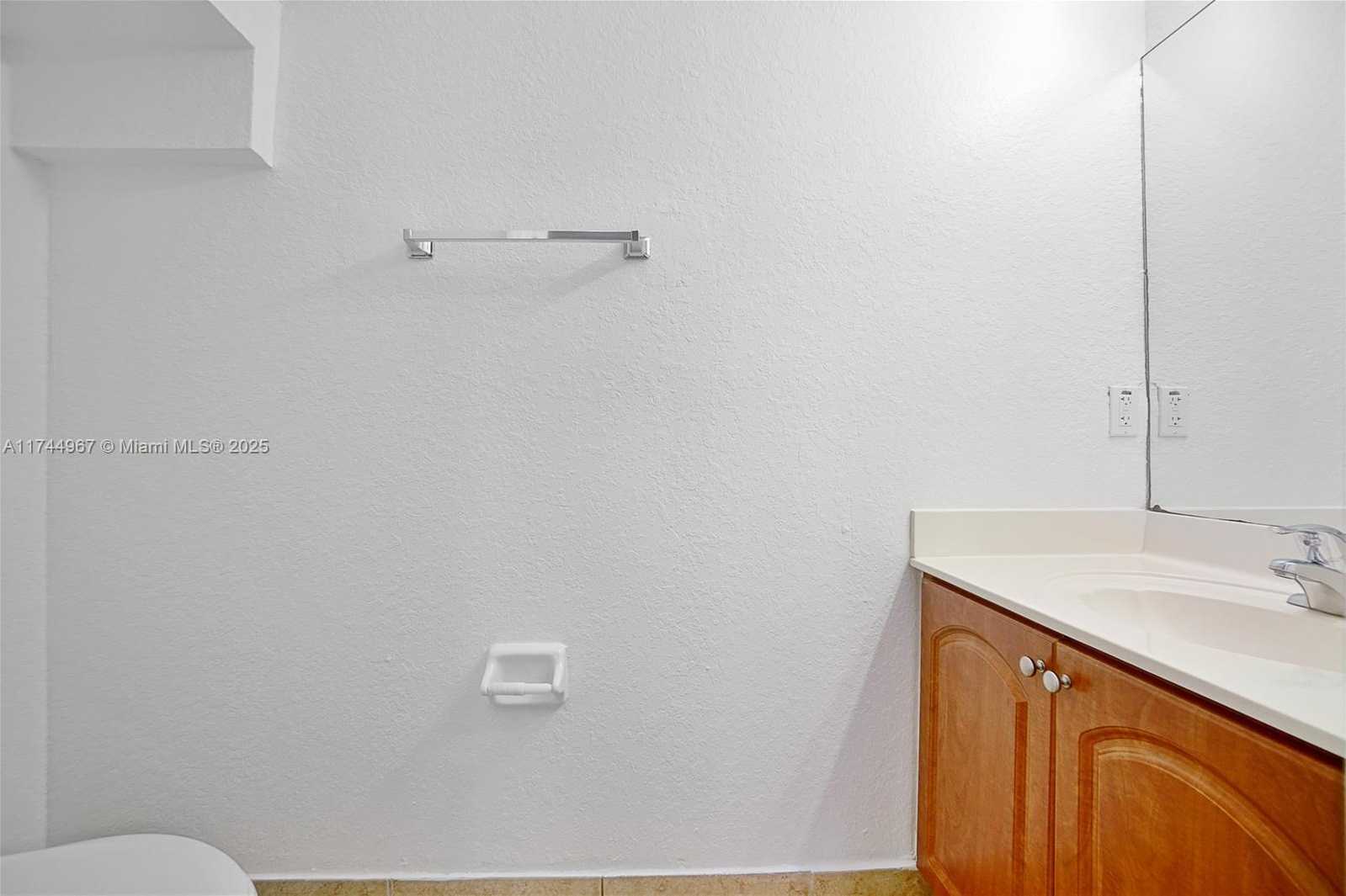 Small Image of 8881 SOUTH WEST 220TH LN #8881, Cutler Bay Number 32