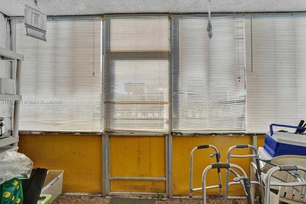 Imagen de Pequeño Objeto