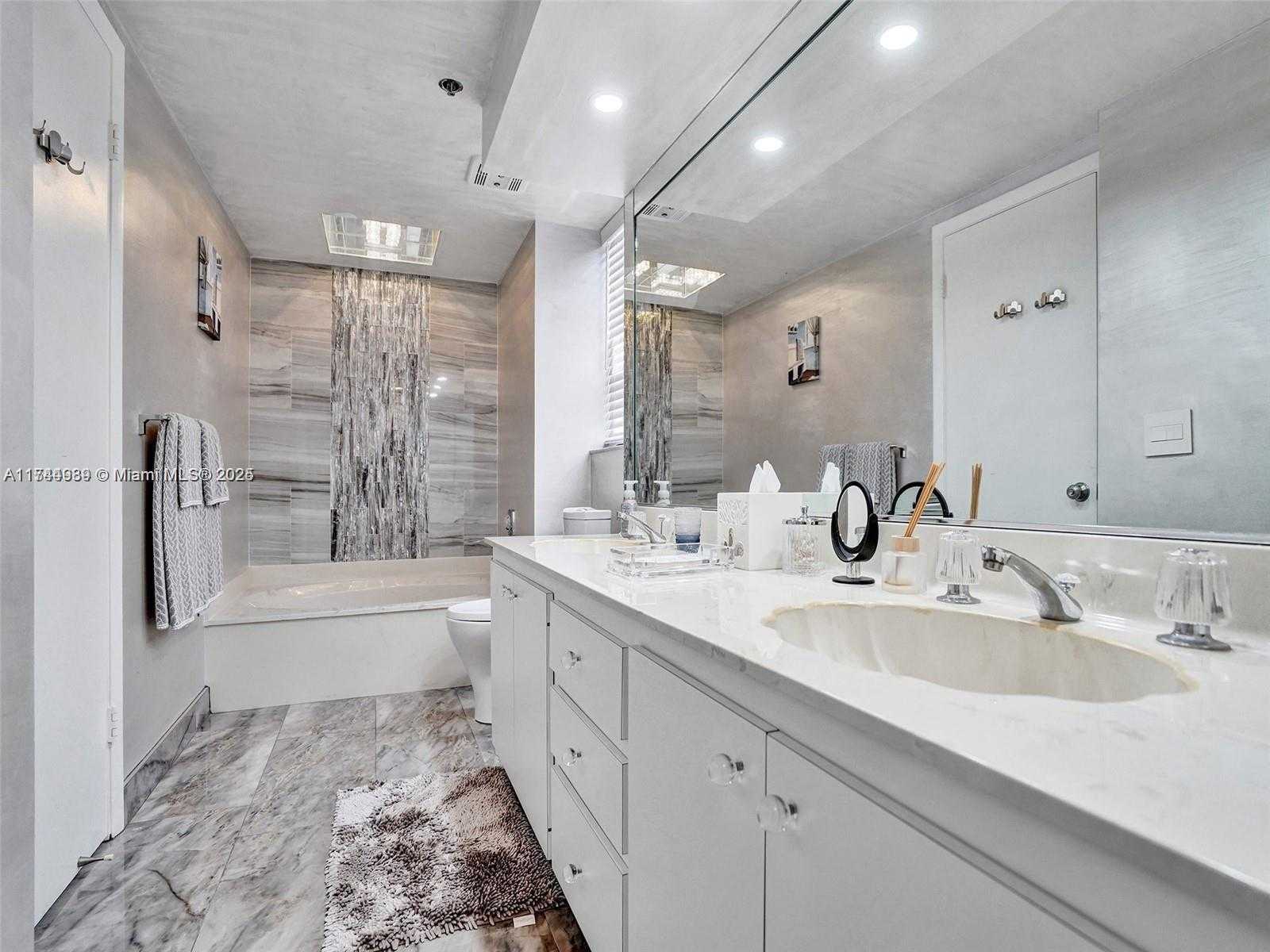 Small Image of 7400 RADICE CT #609, Lauderhill Number 23