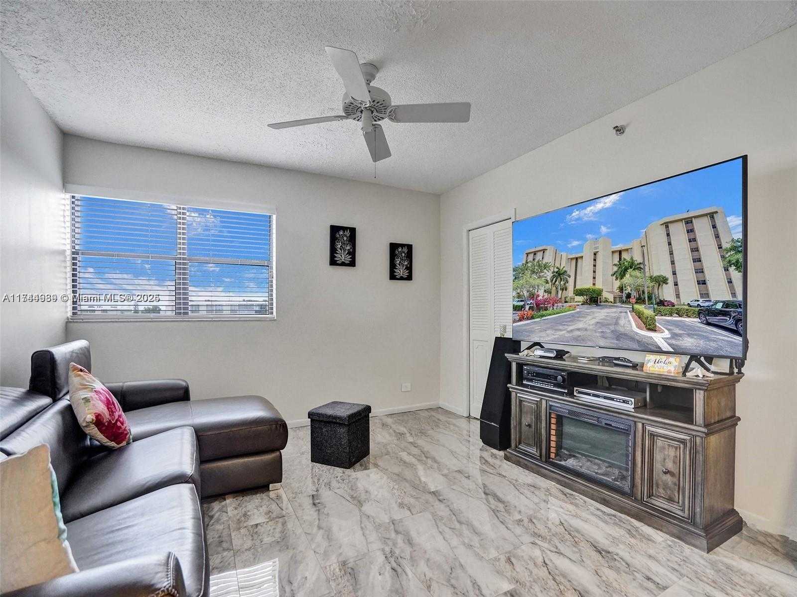Small Image of 7400 RADICE CT #609, Lauderhill Number 33